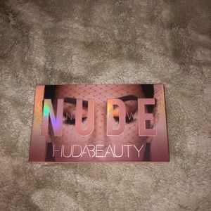 Nude huda beauty
